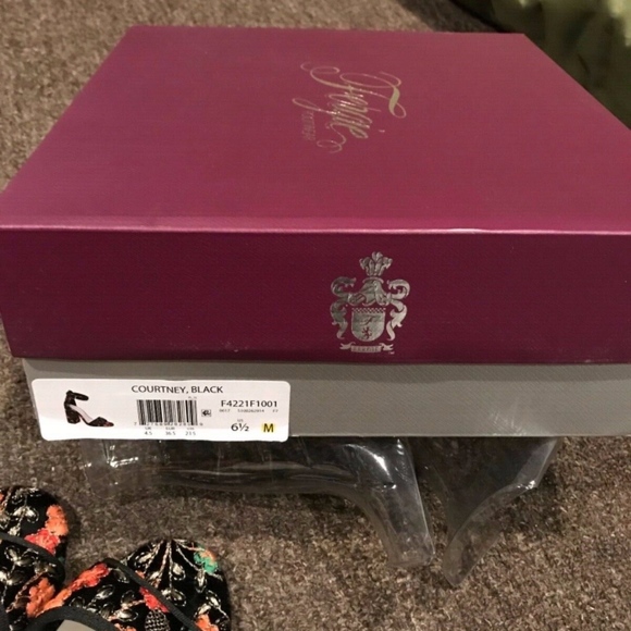 Fergie Courtney Black Floral with ankle strap - Picture 7 of 8